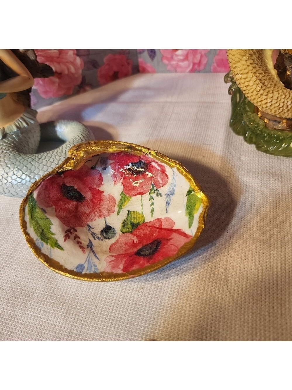 DECOUPAGE  PINK FLOWERS ON A CLAM SHELL